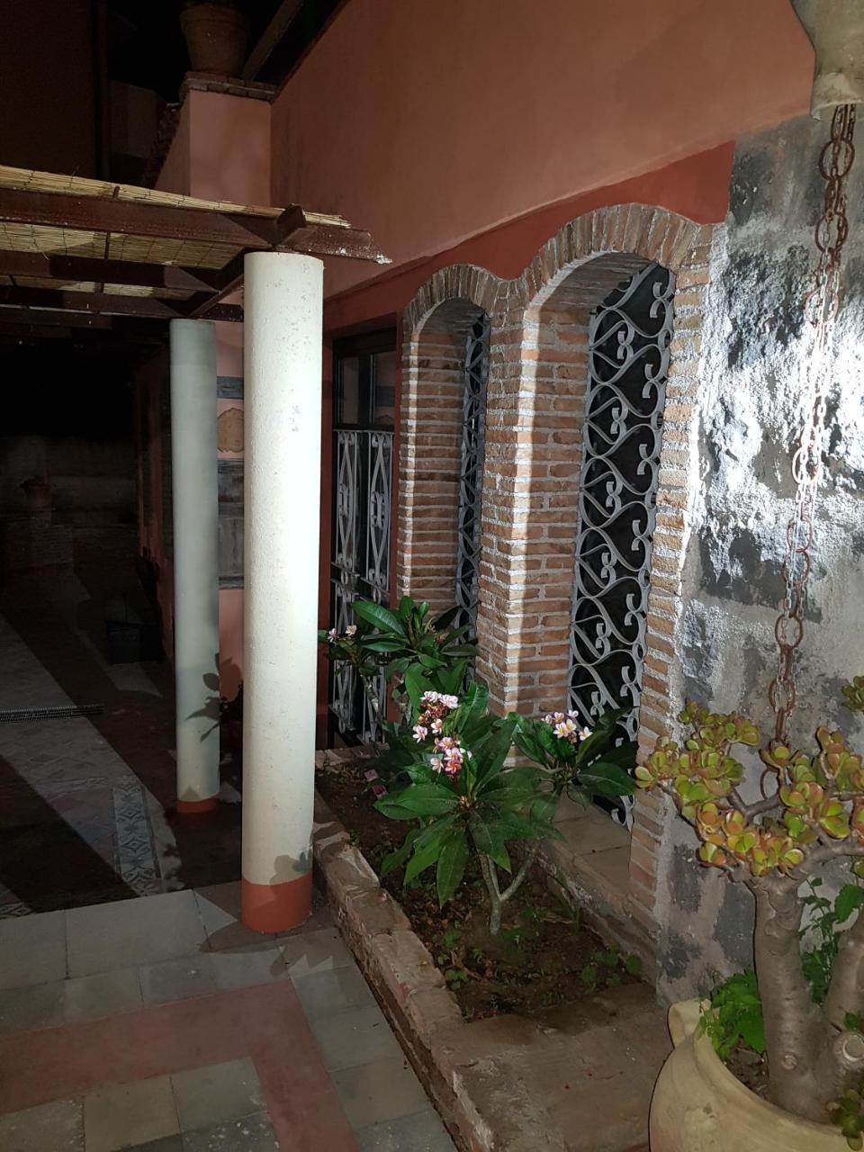 Villa Original Sicily House Santa Venerina Exterior foto